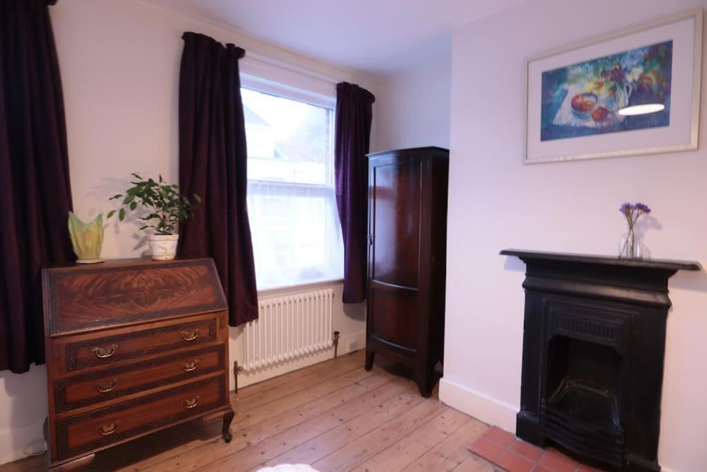 Cute Cottage 5 Min Walk From Cafes Station And Sea Hastings Bagian luar foto